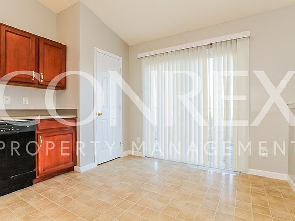 3rd image of 312 Aviary Pl