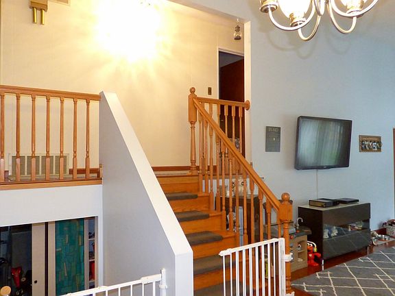 5th image of 407 N Westmore Ave