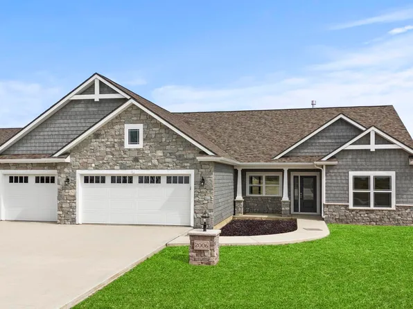 2006 Bogey Ct, Auburn, IN 46706