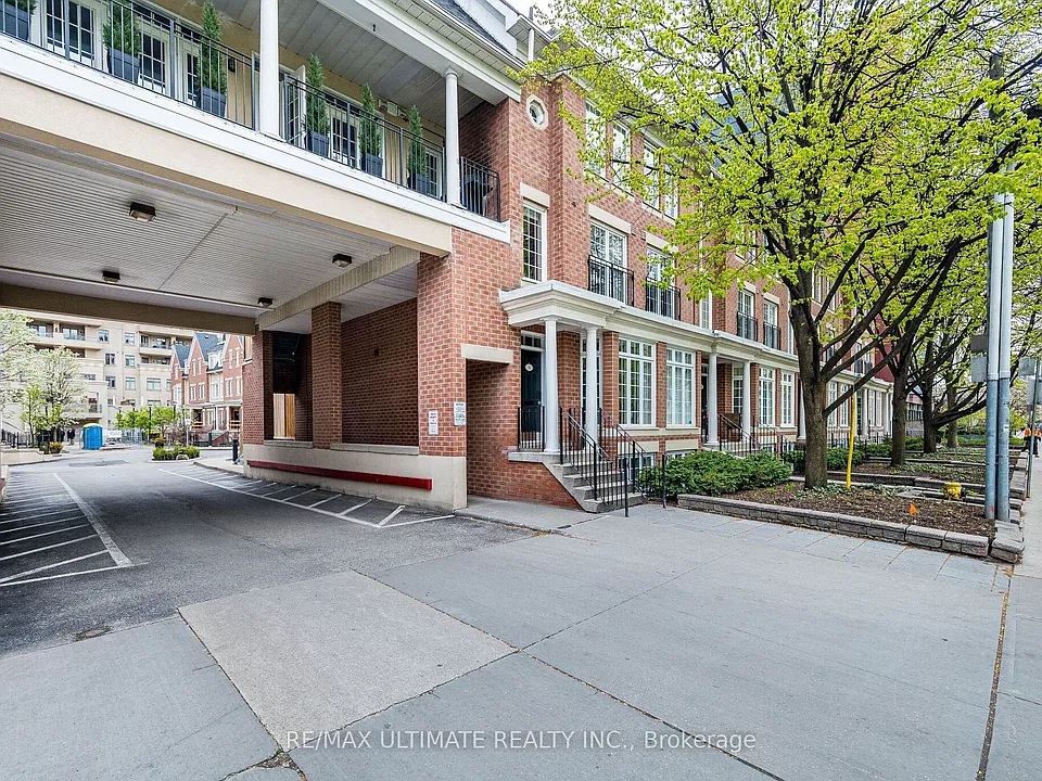 11 Niagara St #14