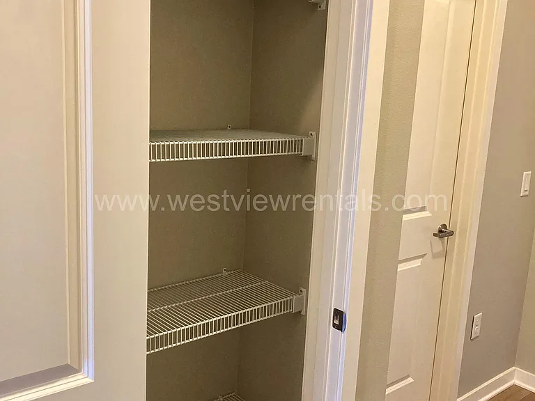 1010 Railroad Ave — Photo 121