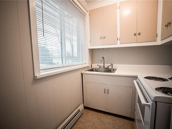 5th image of 3435 Lexington Ave #C