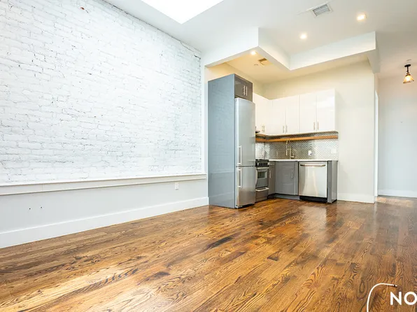 60-15 Myrtle Avenue image 1 of 20