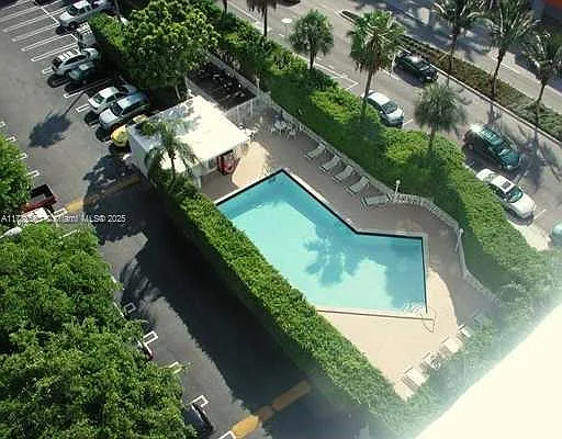 1881 Washington Ave #4D — Photo 8