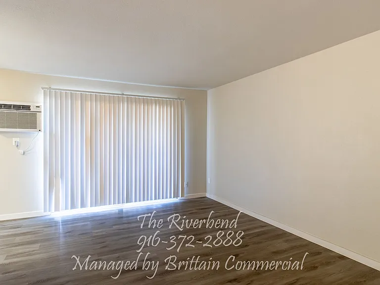 Riverbend Apartments — Photo 36