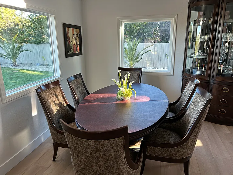 807 Chaparral Ct — Photo 9