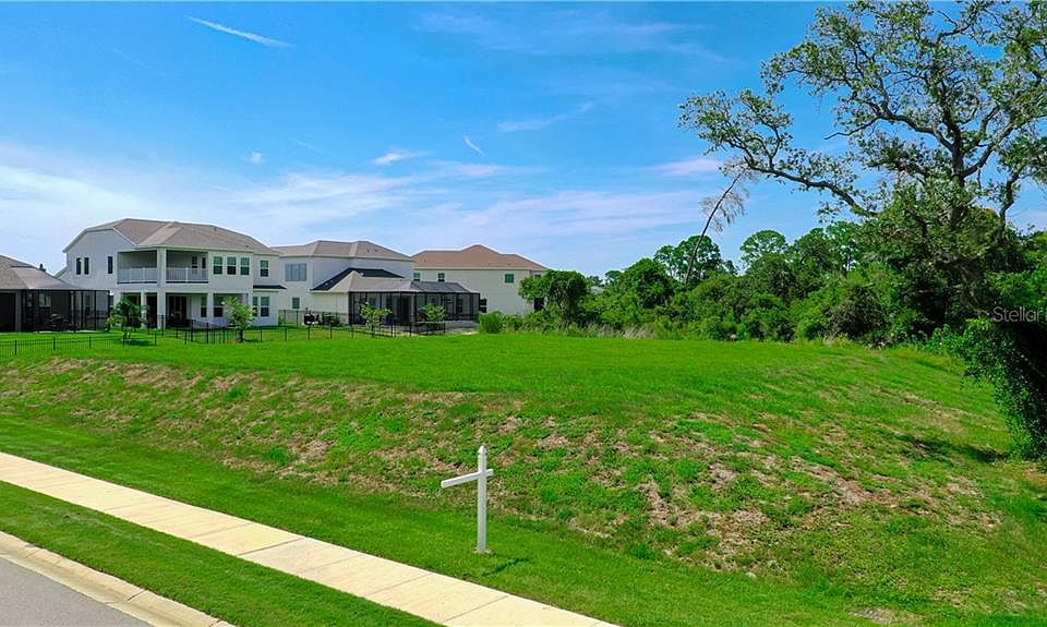 1st image of 703 Loquat Dr