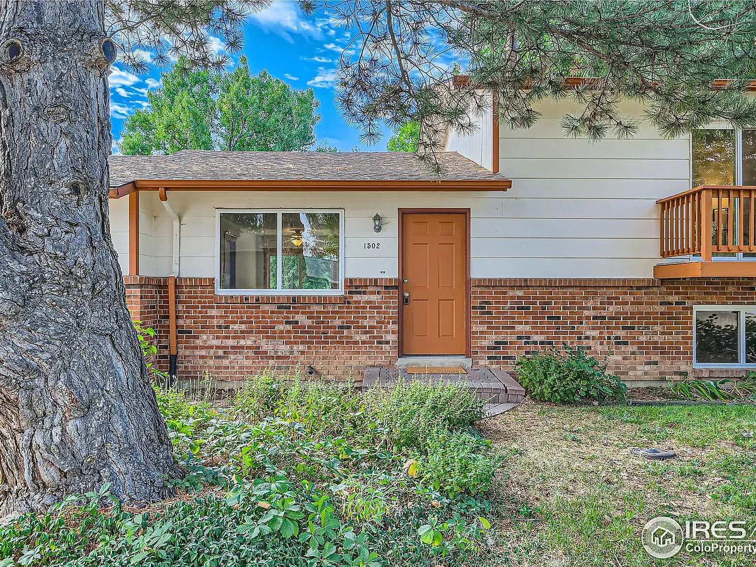 3 bed, 1320 sqft, $3,200 — Photo 3