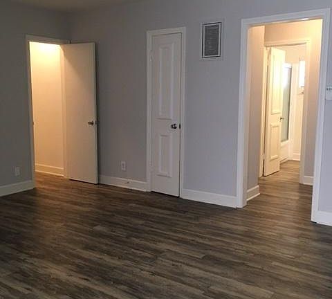4th image of 1625 Armacost Ave #1