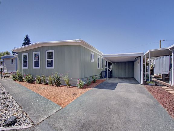 2nd image of 3909 E Fourth Plain Blvd Unit 4