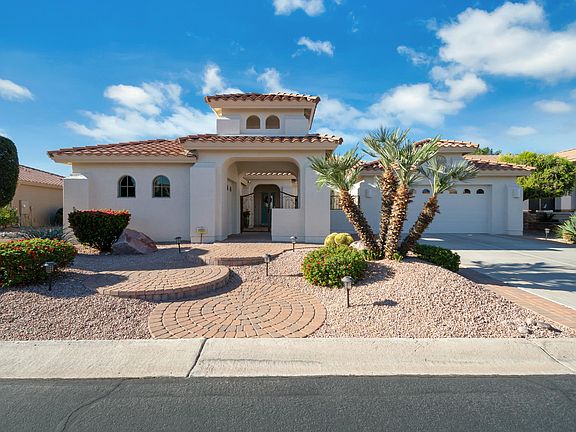2nd image of 24516 S Lakeway Cir SW