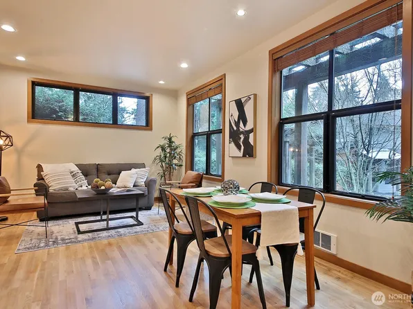 313 Edgecliff Drive, Langley, WA 98260