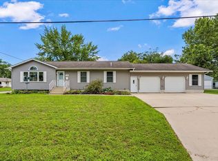 330 E End Ave, Evansdale, IA 50707
