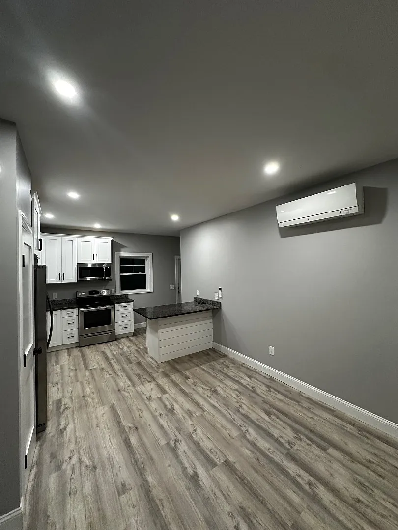 3 Emerald Drive - C — Photo 2