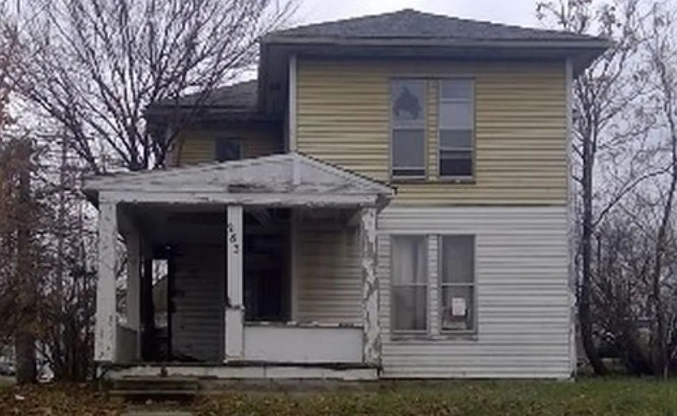 283 Windsor St photo 1