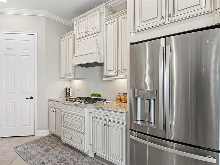 5623 Mulligan Way — Photo 37