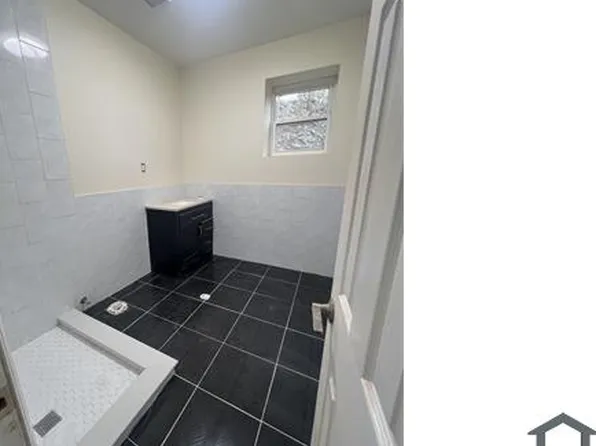 125 Brook St #1, Staten Island, NY 10301