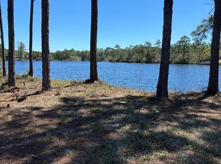 231 Folks Dr, Carrabelle, FL 32322