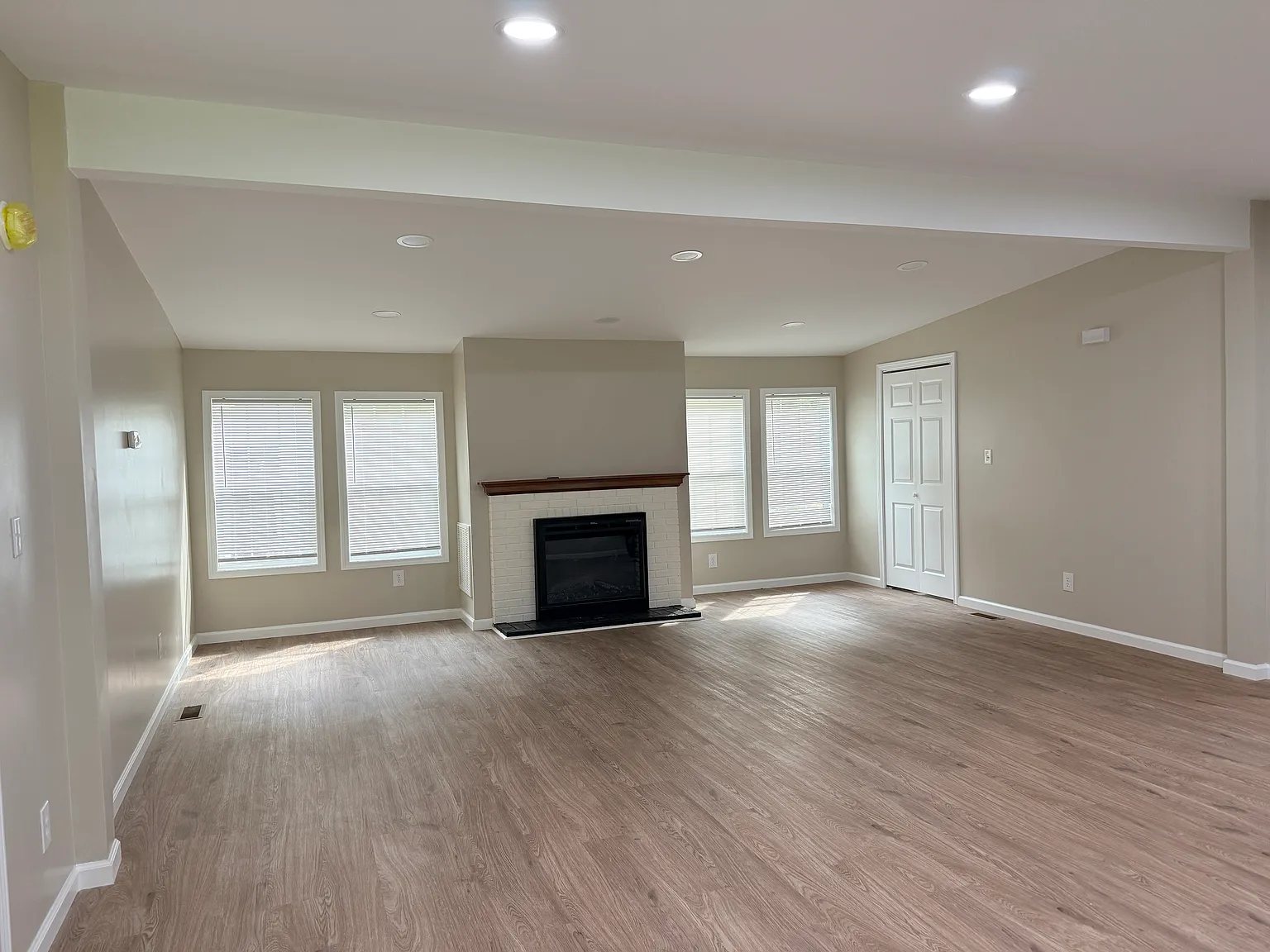 3 bed, 1624 sqft, $1,700 — Photo 3