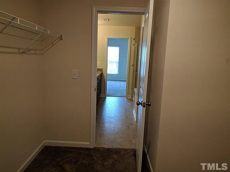 1007 Mirbeck Ln — Photo 10