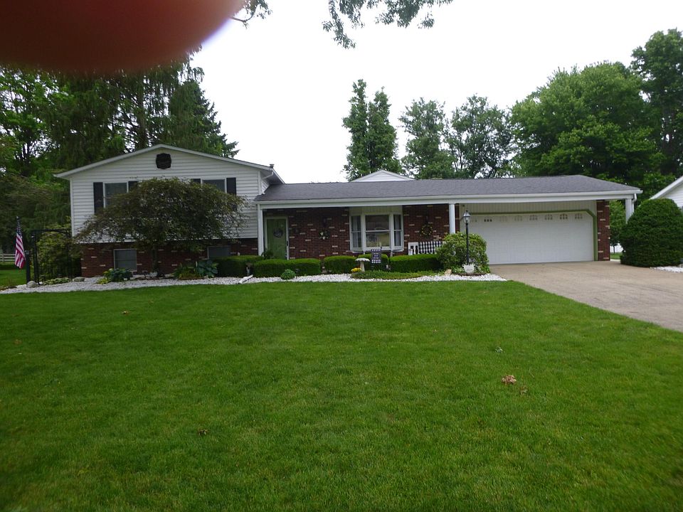 1st image of 70 Barb Ave