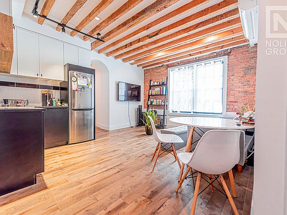 3rd image of 152 W 49th St #4SE