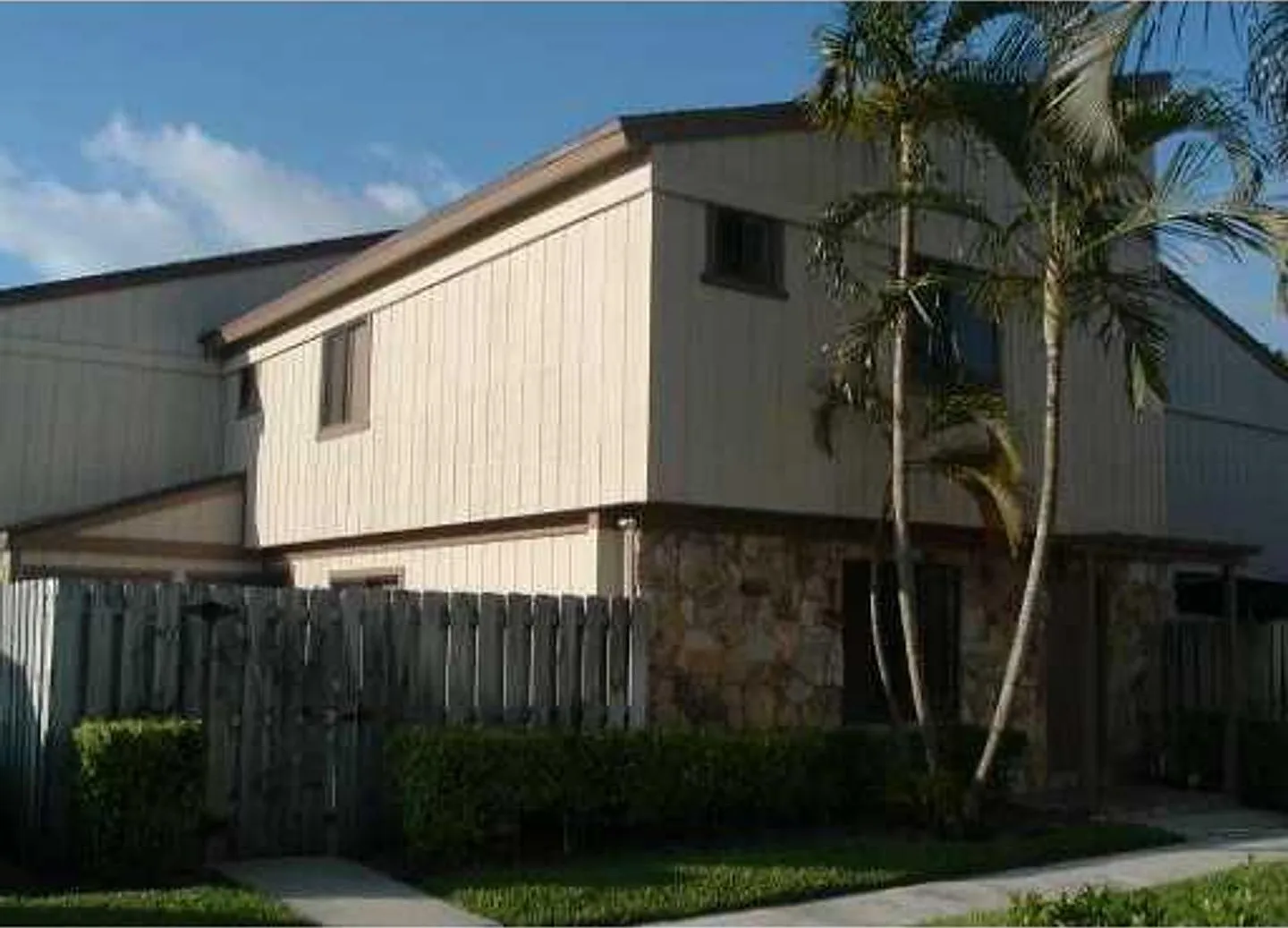 11868 Sturbridge Lane — Photo 1