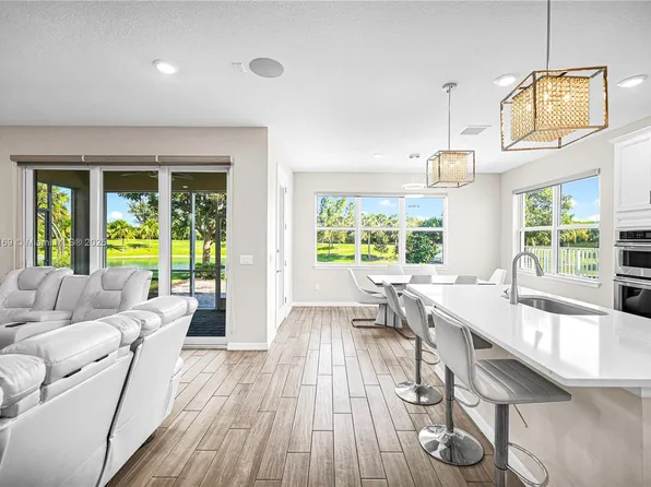 1541 Trailhead Ter, Hollywood, FL 33021