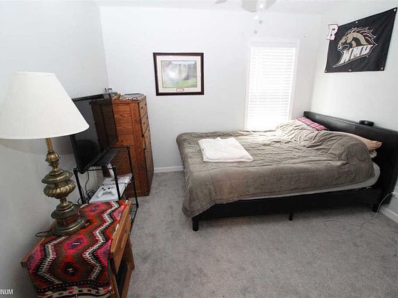 5th image of 23377 Couzens Ave