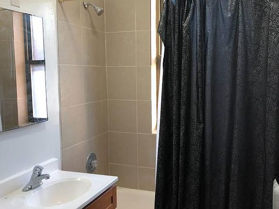 4th image of 6855 S Crandon Ave #3