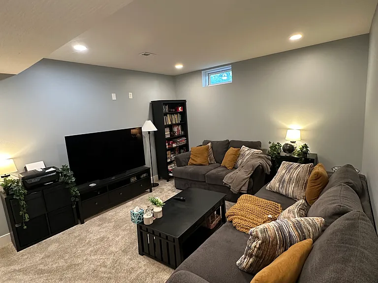 157 N Powell Ave — Photo 17