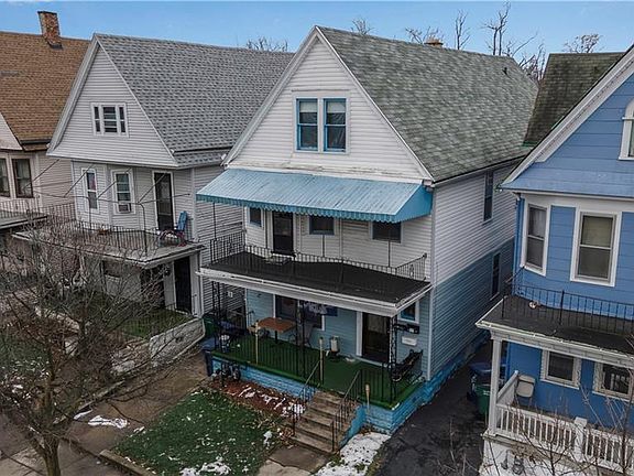 2nd image of 493 Woodlawn Ave