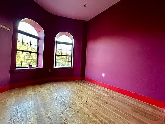 1st image of 279 Halsey St APT 2R