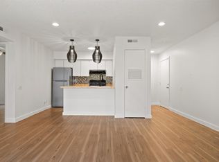 620 S 1st St APT 116, Austin, TX 78704