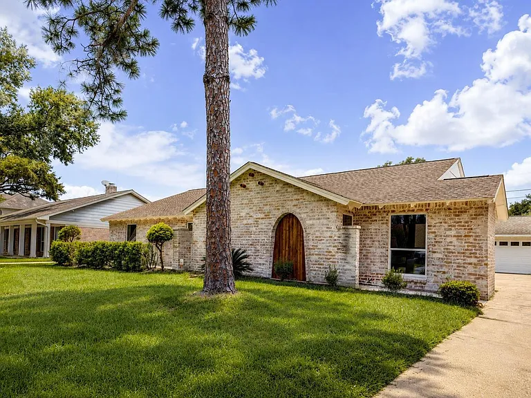 2731 Manila Ln — Photo 44