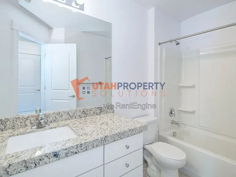 1790 W Dalmeny Way — Photo 19
