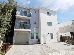 5632 Willowcrest Ave #101, North Hollywood, CA 91601