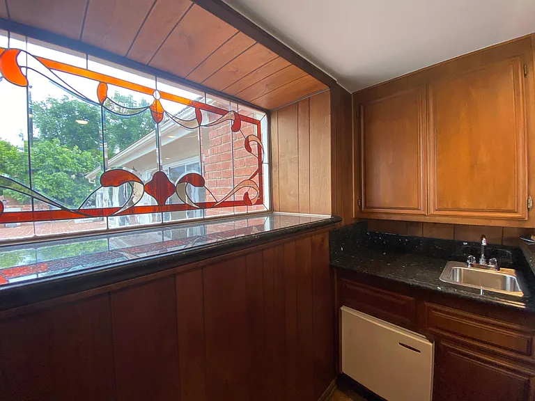 22539 Waterbury St — Photo 25