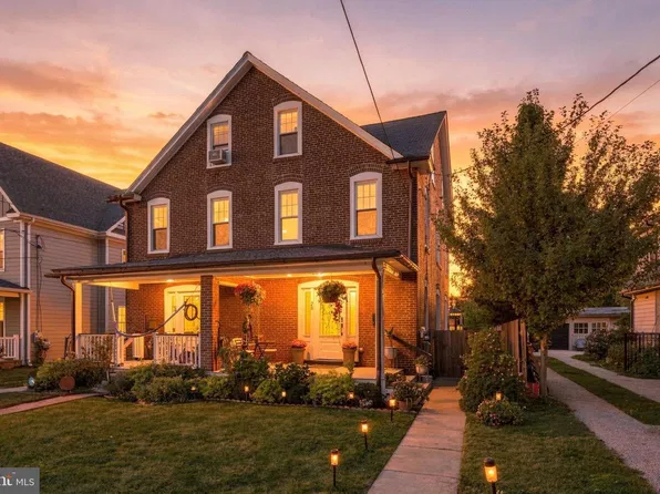 28 Lee Ave, Bryn Mawr, PA 19010