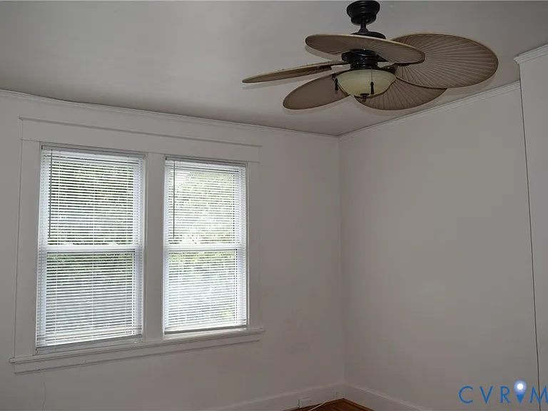 301 W 30th St — Photo 13