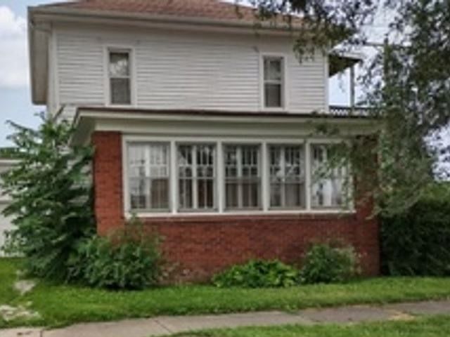 1st image of 207-200 W Grant St