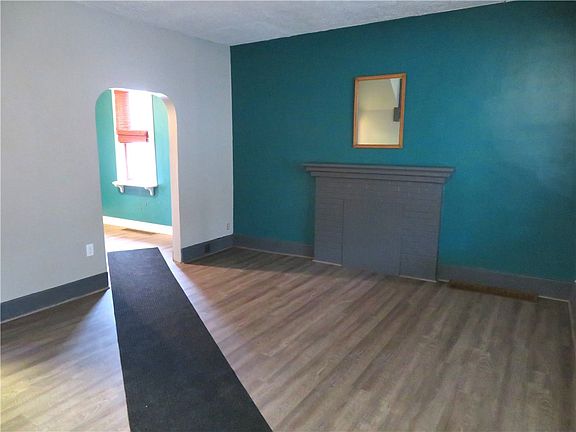 2nd image of 277 Glenwood Dr