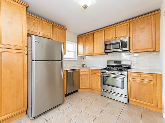 2nd image of 23-35 33rd St #3A