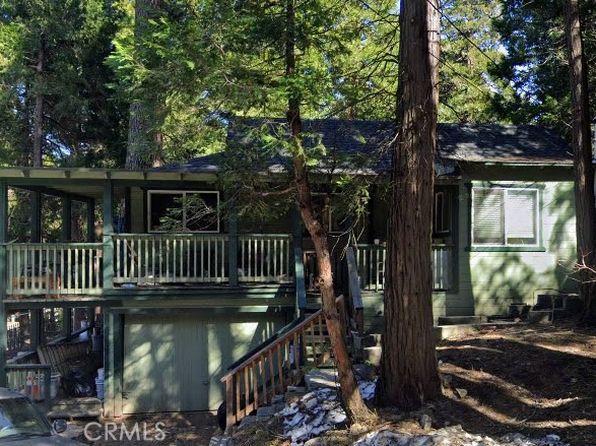 796 N Village Ln, Crestline, CA 92325