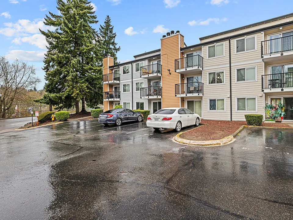 15210 Macadam Rd S #D211