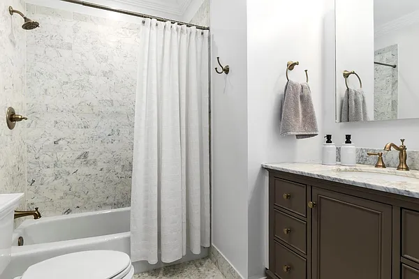 Rented by Douglas Elliman | media 10