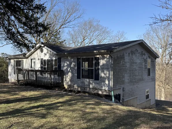 10495 Ferry Rd, Boonville, MO 65233