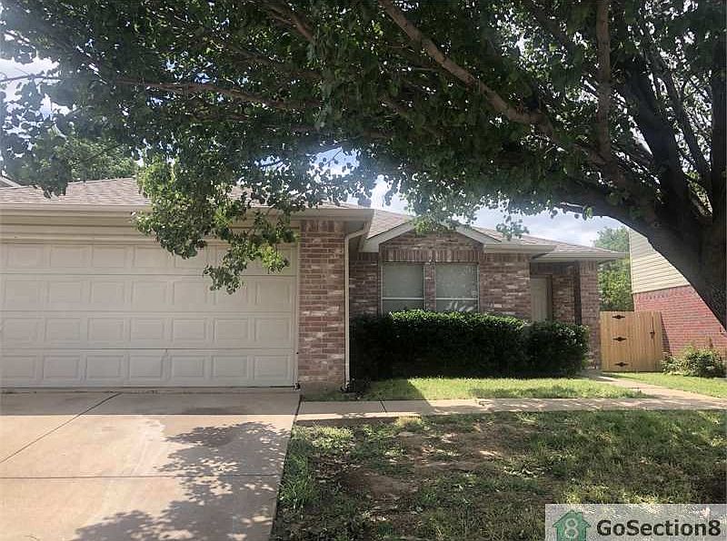 1st image of 8784 Garden Springs Dr
