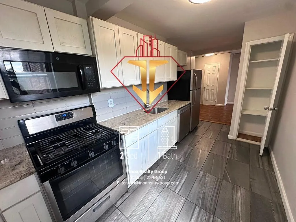 2 bed, 850 sqft, $2,300 — Photo 3