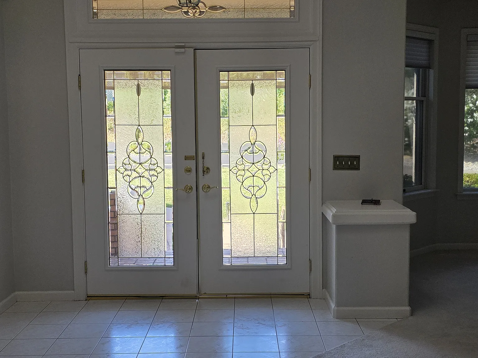 3 bed, 2650 sqft, $3,200 — Photo 2